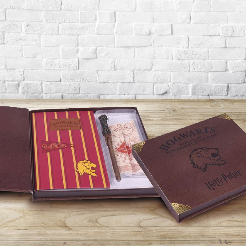 Harry Potter Carnet et Stylo Coffret Cadeau Set Papeterie Fantaisie Carnet  A5 et Stylo Carte du Maraudeur Journal Enfant Ado Fille Garcon : :  Fournitures de bureau